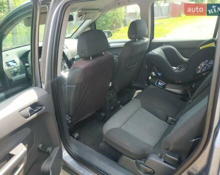 Серый Опель Зафира, объемом двигателя 1.9 л и пробегом 276 тыс. км за 5800 $, фото 4 на Automoto.ua