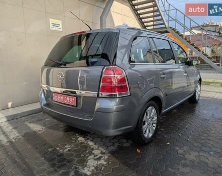 Серый Опель Зафира, объемом двигателя 1.8 л и пробегом 176 тыс. км за 5700 $, фото 3 на Automoto.ua