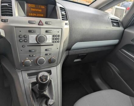 Серый Опель Зафира, объемом двигателя 0 л и пробегом 176 тыс. км за 5500 $, фото 10 на Automoto.ua