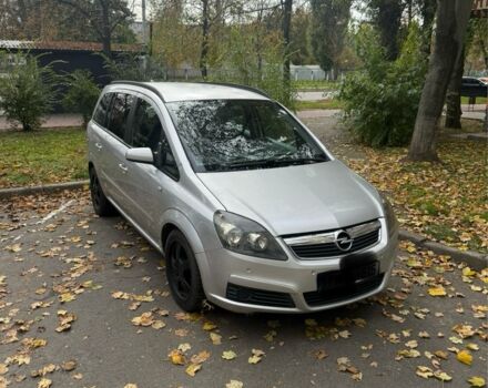 Серый Опель Зафира, объемом двигателя 1.9 л и пробегом 340 тыс. км за 3200 $, фото 3 на Automoto.ua
