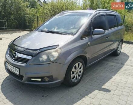 Серый Опель Зафира, объемом двигателя 1.8 л и пробегом 209 тыс. км за 5250 $, фото 3 на Automoto.ua