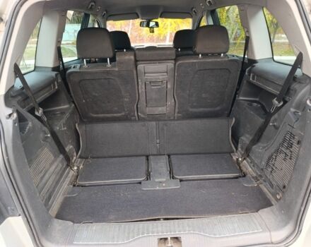 Серый Опель Зафира, объемом двигателя 1.9 л и пробегом 100 тыс. км за 2650 $, фото 8 на Automoto.ua