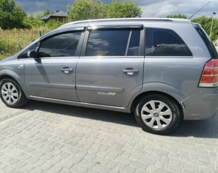 Серый Опель Зафира, объемом двигателя 1.8 л и пробегом 209 тыс. км за 5150 $, фото 3 на Automoto.ua