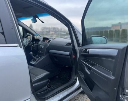 Серый Опель Зафира, объемом двигателя 1.9 л и пробегом 280 тыс. км за 4400 $, фото 10 на Automoto.ua