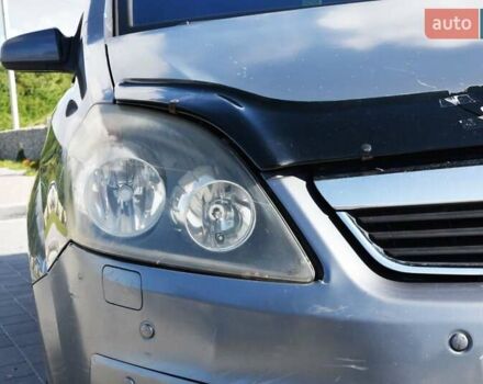 Серый Опель Зафира, объемом двигателя 1.9 л и пробегом 309 тыс. км за 4600 $, фото 9 на Automoto.ua