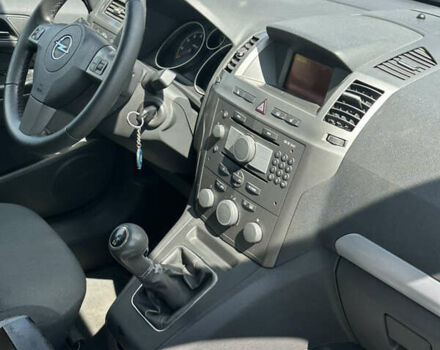 Серый Опель Зафира, объемом двигателя 1.6 л и пробегом 217 тыс. км за 5500 $, фото 28 на Automoto.ua