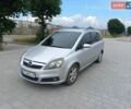 Серый Опель Зафира, объемом двигателя 1.9 л и пробегом 354 тыс. км за 3800 $, фото 1 на Automoto.ua