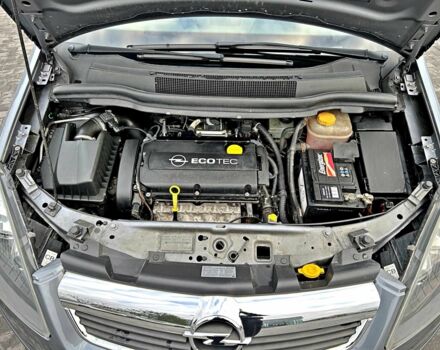 Сірий Опель Зафіра, об'ємом двигуна 1.8 л та пробігом 177 тис. км за 5799 $, фото 21 на Automoto.ua