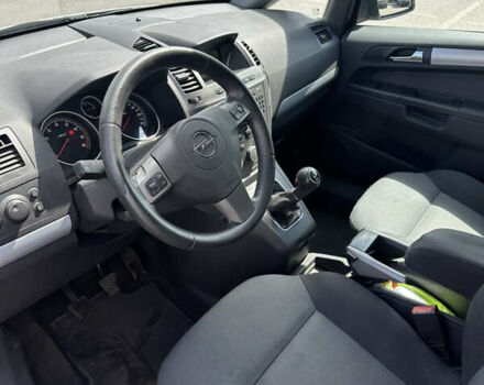 Серый Опель Зафира, объемом двигателя 1.6 л и пробегом 217 тыс. км за 5500 $, фото 19 на Automoto.ua