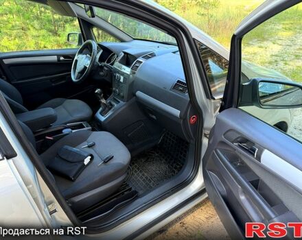 Серый Опель Зафира, объемом двигателя 1.8 л и пробегом 209 тыс. км за 5950 $, фото 10 на Automoto.ua