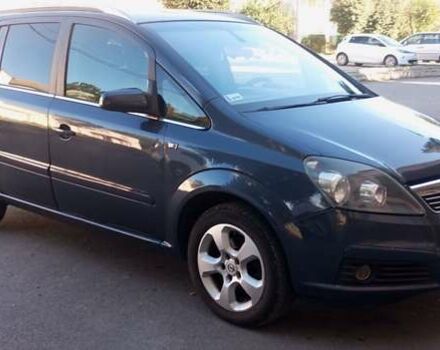 Серый Опель Зафира, объемом двигателя 1.8 л и пробегом 232 тыс. км за 5400 $, фото 4 на Automoto.ua