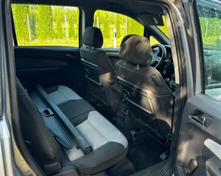 Сірий Опель Зафіра, об'ємом двигуна 1.9 л та пробігом 280 тис. км за 3600 $, фото 8 на Automoto.ua