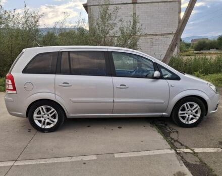 Серый Опель Зафира, объемом двигателя 1.9 л и пробегом 283 тыс. км за 5381 $, фото 7 на Automoto.ua