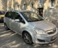 Серый Опель Зафира, объемом двигателя 1.9 л и пробегом 258 тыс. км за 1500 $, фото 1 на Automoto.ua