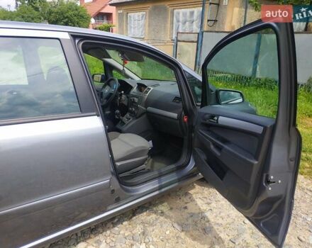 Серый Опель Зафира, объемом двигателя 1.9 л и пробегом 276 тыс. км за 5800 $, фото 6 на Automoto.ua