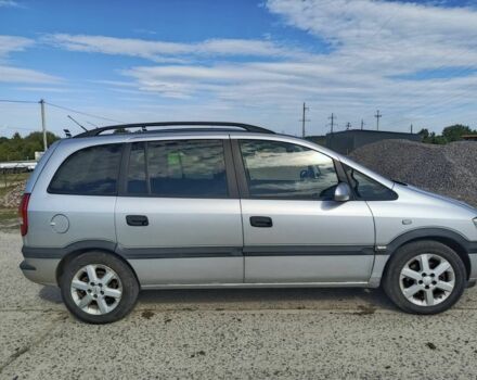 Серый Опель Зафира, объемом двигателя 1.6 л и пробегом 280 тыс. км за 2000 $, фото 2 на Automoto.ua