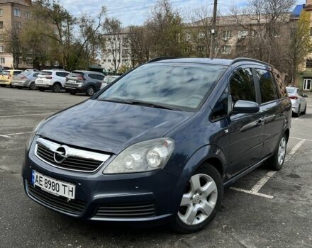 Серый Опель Зафира, объемом двигателя 1.6 л и пробегом 290 тыс. км за 5600 $, фото 7 на Automoto.ua