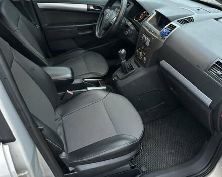 Серый Опель Зафира, объемом двигателя 1.91 л и пробегом 410 тыс. км за 4300 $, фото 12 на Automoto.ua