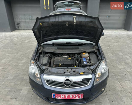 Сірий Опель Зафіра, об'ємом двигуна 1.8 л та пробігом 249 тис. км за 5999 $, фото 46 на Automoto.ua