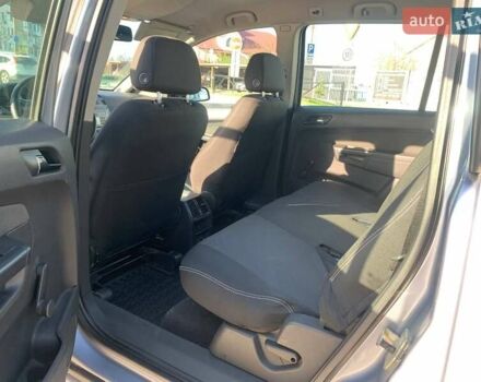 Серый Опель Зафира, объемом двигателя 1.9 л и пробегом 260 тыс. км за 5900 $, фото 35 на Automoto.ua