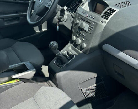 Серый Опель Зафира, объемом двигателя 1.6 л и пробегом 217 тыс. км за 5500 $, фото 29 на Automoto.ua