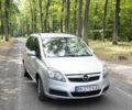 Серый Опель Зафира, объемом двигателя 1.8 л и пробегом 280 тыс. км за 5600 $, фото 1 на Automoto.ua
