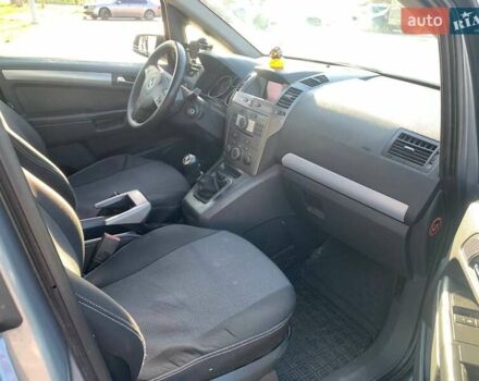 Серый Опель Зафира, объемом двигателя 1.9 л и пробегом 260 тыс. км за 5900 $, фото 21 на Automoto.ua