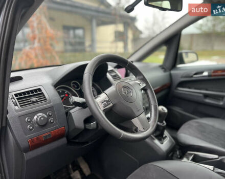 Серый Опель Зафира, объемом двигателя 1.9 л и пробегом 275 тыс. км за 4900 $, фото 26 на Automoto.ua