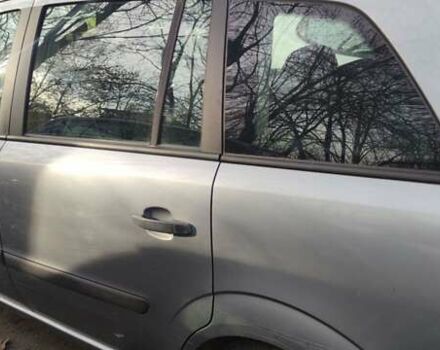 Серый Опель Зафира, объемом двигателя 1.6 л и пробегом 291 тыс. км за 4300 $, фото 7 на Automoto.ua