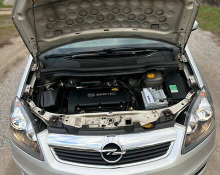 Сірий Опель Зафіра, об'ємом двигуна 1.6 л та пробігом 180 тис. км за 5700 $, фото 27 на Automoto.ua