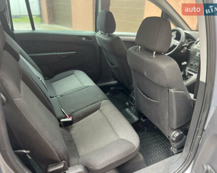 Серый Опель Зафира, объемом двигателя 1.6 л и пробегом 211 тыс. км за 4450 $, фото 10 на Automoto.ua