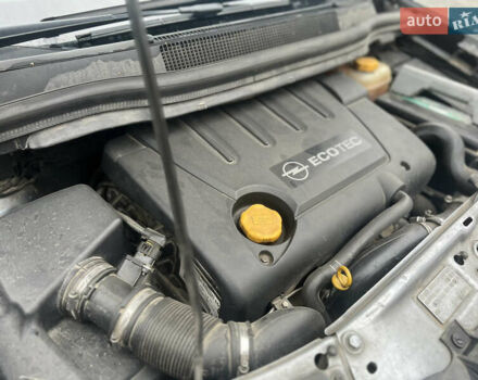 Серый Опель Зафира, объемом двигателя 1.9 л и пробегом 275 тыс. км за 4900 $, фото 23 на Automoto.ua