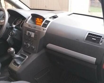 Серый Опель Зафира, объемом двигателя 1.6 л и пробегом 211 тыс. км за 5400 $, фото 21 на Automoto.ua