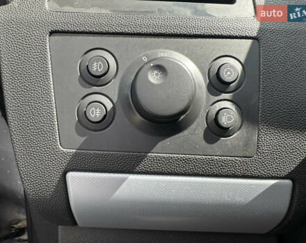 Серый Опель Зафира, объемом двигателя 1.6 л и пробегом 217 тыс. км за 5500 $, фото 30 на Automoto.ua