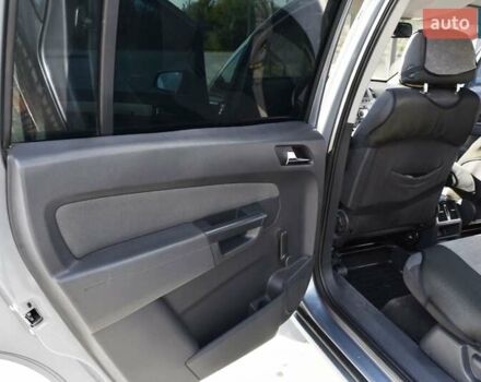 Серый Опель Зафира, объемом двигателя 1.9 л и пробегом 309 тыс. км за 4600 $, фото 21 на Automoto.ua