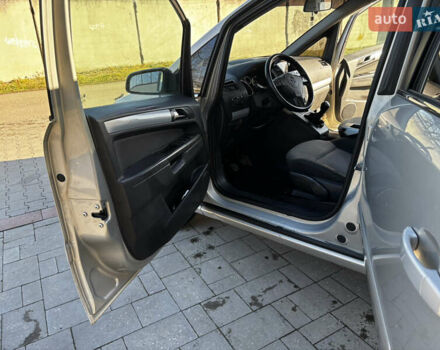 Сірий Опель Зафіра, об'ємом двигуна 1.91 л та пробігом 334 тис. км за 4400 $, фото 21 на Automoto.ua