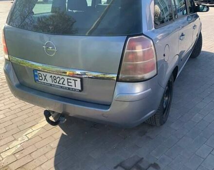 Серый Опель Зафира, объемом двигателя 1.9 л и пробегом 260 тыс. км за 5900 $, фото 3 на Automoto.ua