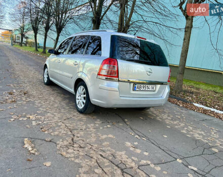 Серый Опель Зафира, объемом двигателя 1.9 л и пробегом 280 тыс. км за 4500 $, фото 10 на Automoto.ua