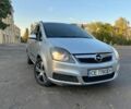 Серый Опель Зафира, объемом двигателя 1.9 л и пробегом 400 тыс. км за 4950 $, фото 1 на Automoto.ua