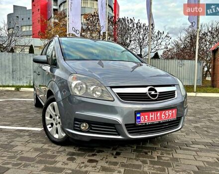 Серый Опель Зафира, объемом двигателя 1.8 л и пробегом 177 тыс. км за 5799 $, фото 5 на Automoto.ua