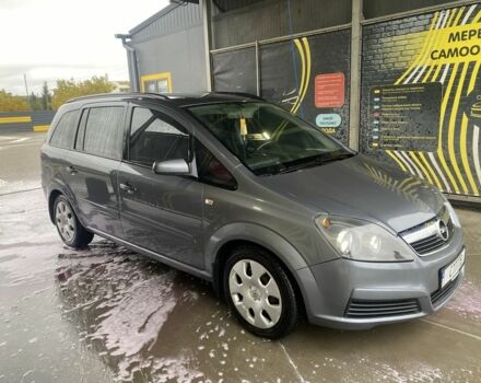 Серый Опель Зафира, объемом двигателя 1.9 л и пробегом 326 тыс. км за 5500 $, фото 4 на Automoto.ua