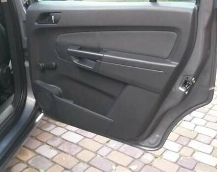 Серый Опель Зафира, объемом двигателя 1.6 л и пробегом 211 тыс. км за 5400 $, фото 19 на Automoto.ua