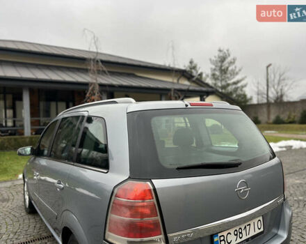 Серый Опель Зафира, объемом двигателя 1.9 л и пробегом 275 тыс. км за 4900 $, фото 11 на Automoto.ua