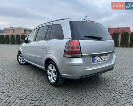 Серый Опель Зафира, объемом двигателя 1.9 л и пробегом 280 тыс. км за 4400 $, фото 12 на Automoto.ua