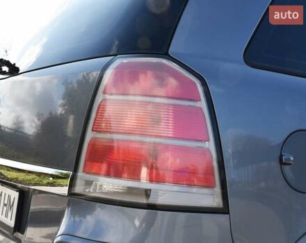 Серый Опель Зафира, объемом двигателя 1.9 л и пробегом 309 тыс. км за 4600 $, фото 11 на Automoto.ua