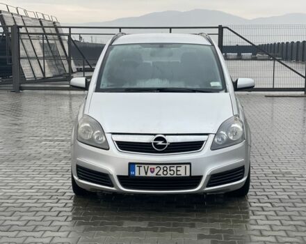 Серый Опель Зафира, объемом двигателя 1.9 л и пробегом 426 тыс. км за 2300 $, фото 6 на Automoto.ua