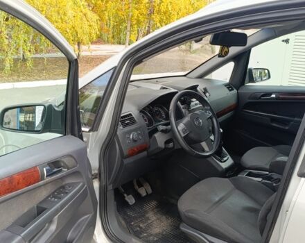 Серый Опель Зафира, объемом двигателя 1.9 л и пробегом 100 тыс. км за 2650 $, фото 4 на Automoto.ua