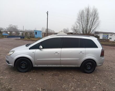 Серый Опель Зафира, объемом двигателя 1.9 л и пробегом 230 тыс. км за 3200 $, фото 5 на Automoto.ua