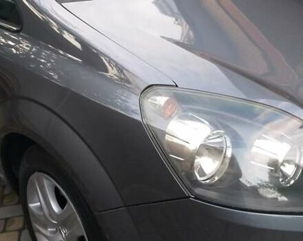 Серый Опель Зафира, объемом двигателя 1.6 л и пробегом 211 тыс. км за 5400 $, фото 11 на Automoto.ua