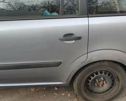 Серый Опель Зафира, объемом двигателя 1.6 л и пробегом 291 тыс. км за 4300 $, фото 23 на Automoto.ua